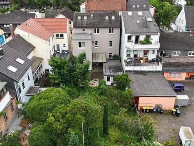 Mehrfamilienhaus