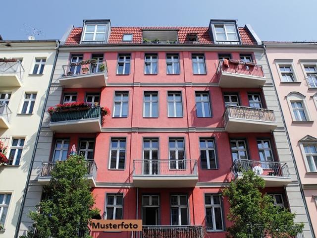 Mehrfamilienhaus 14 Wohnungen, Gewerbeeinheit