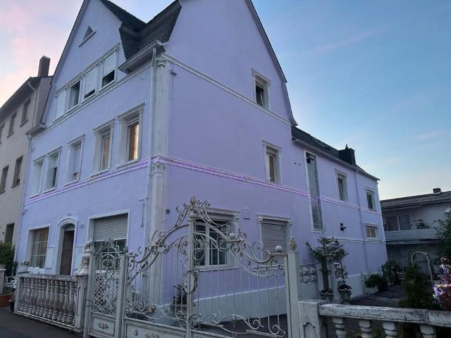 Mehrfamilienhaus
