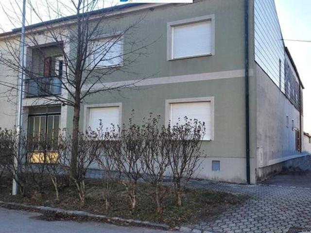 Mehrfamilienhaus 3 Wohneinheiten mit vielen Möglichkeiten! Teilunterkellert!