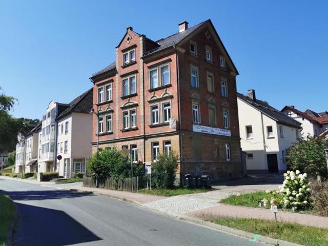 Mehrfamilienhaus mit 5 Wohnungen/326 m² Wohnfläche inkl. 1.045 m² Grundstück in Berga/Elster