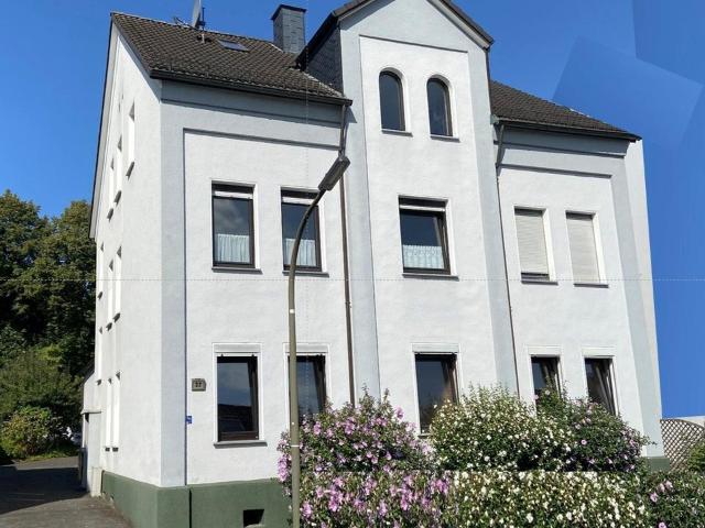 Mehrfamilienhaus, 6 Wohneinh 8 Gar. in Lütgendortmund