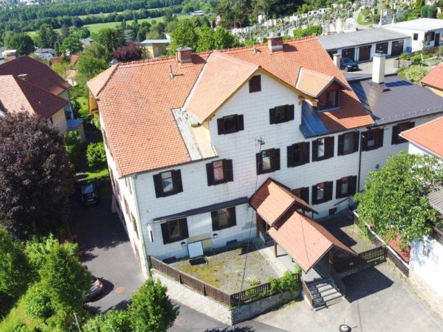 Mehrparteienhaus mit ehemaligem Gasthaus in Graz St. Veit