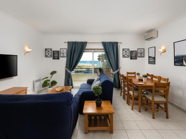 Meia Praia Beach: Golf | Wifi | Pool | Perfect f