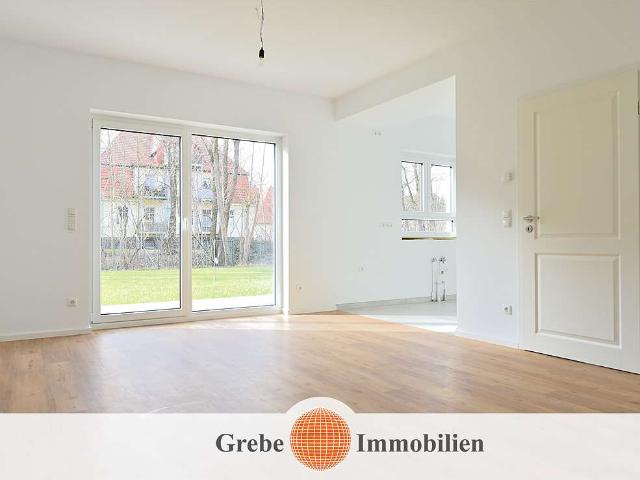 Mein neues Zuhause mit Garten und Wannenduschbadezimmer!