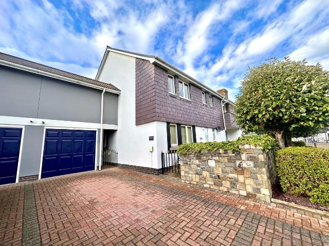 Meirion Drive, Conwy LL32, 2 bed flat to rent, £1,395 pcm | PrimeLocation