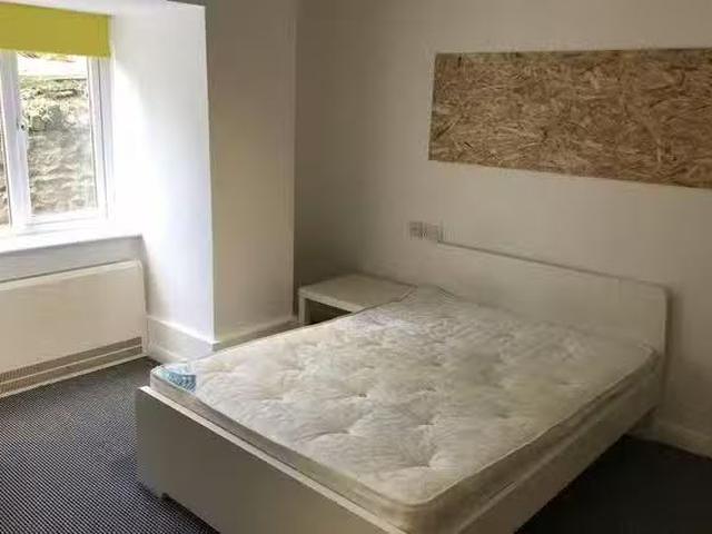 Meirion Hall Standard Double Full Ensuite