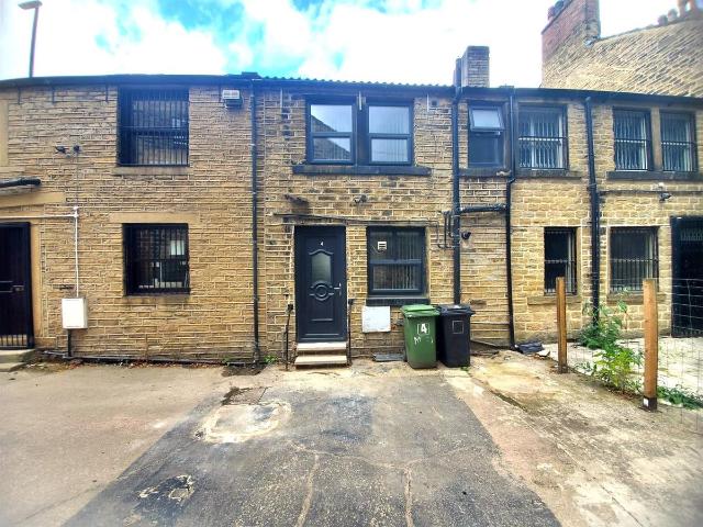 Meltham Road, Lockwood HD1, 3 bed terraced house to rent, £895 pcm | PrimeLocation