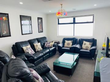 Melton South, Victoria - Garden, Gym, Equipped kitchen