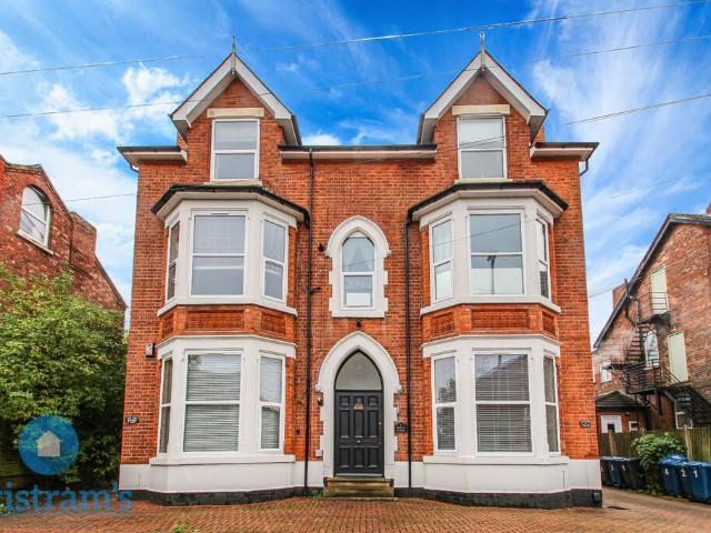 Melton Road, West Bridgford, Nottingham NG2, 2 bed flat to rent, £1,100 pcm | PrimeLocation