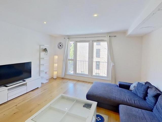 Melvin Walk, Edinburgh, EH3 2 bed flat to rent £1,800 pcm £415 pw
