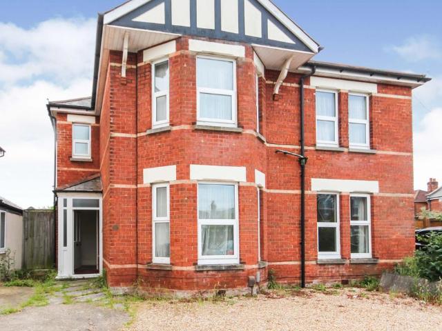 Melville Road, Bournemouth BH9 6 bed property to rent £3,600 pcm £831 pw