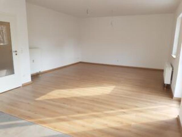 Melanchthonstr. 7, Wohnung 7 ~~~ großer Balkon, Tageslichtbad mit Wanne und Dusche, Gäste WC, offene Küche, Abstellraum, Keller