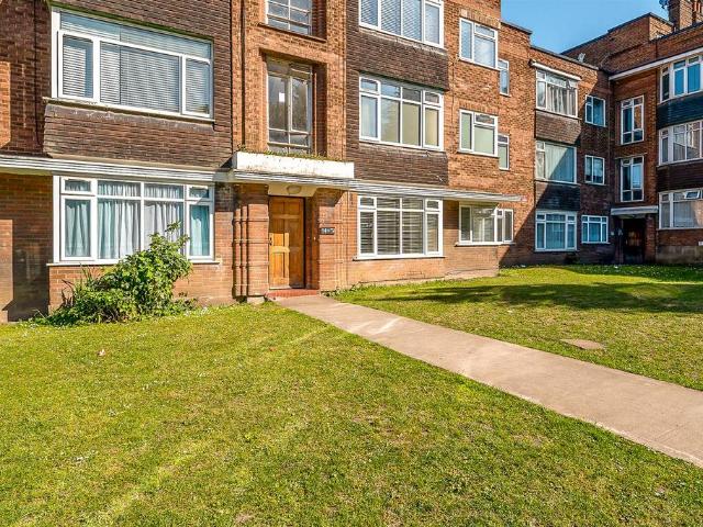 Melbourne Court 2 bed flat to rent £1,750 pcm £404 pw
