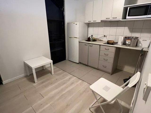 Melbourne CBD/CITY 2b/bedroom stylish apartment for sale