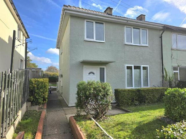 Melbourne Avenue, Bolton Upon Dearne. 3 bed semi detached house to rent £950 pcm £219 pw