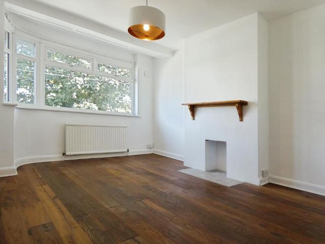 Melbourne Road, WALLINGTON 3 bed maisonette to rent £1,750 pcm £404 pw