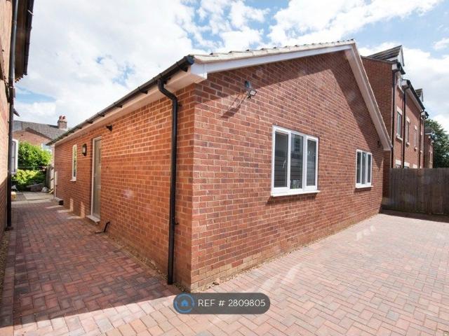 Melbourne Road, Northampton NN5, 1 bed bungalow to rent, £1,000 pcm | PrimeLocation