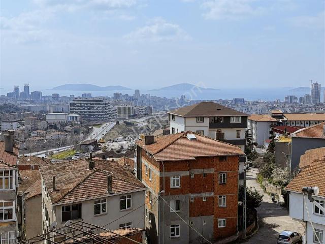Melek Demir Gayrimenkulden Maltepe Başıbüyükte 2+1 Daire