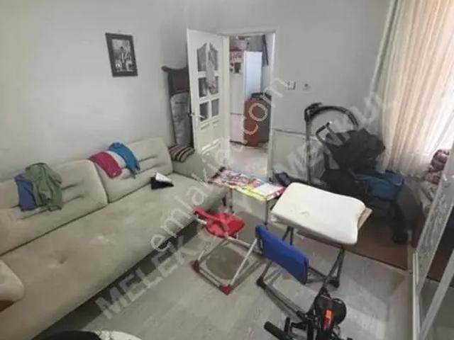 Melek Emlaktan Bağcılar Kirazlı Da Satılık 2+1 Daire