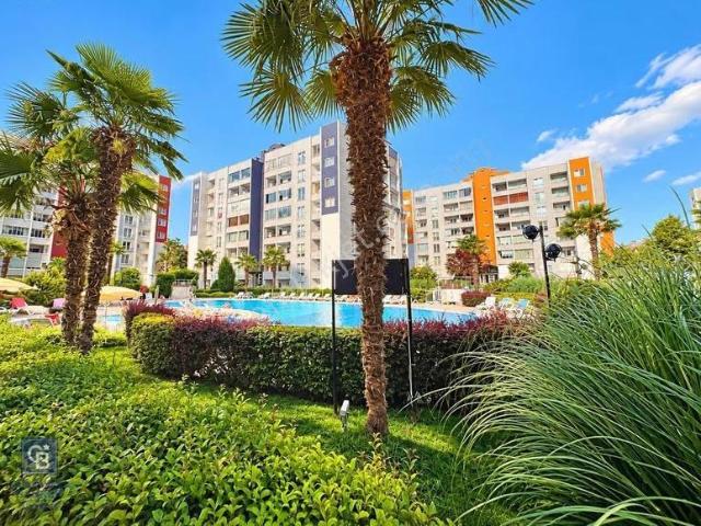 Meliskent 2 Sitesinde Huzurlu Bir Yaşam Sunan Geniş 4+1 Daire