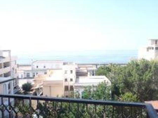 Melito di Porto Salvo 7 vani 200mq