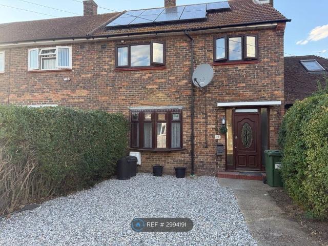 Melksham Close, Romford RM3, 3 bed terraced house to rent, £2,300 pcm | PrimeLocation