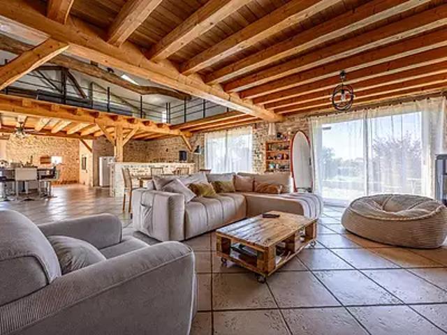 Melle 79500 Achat / Vente maison 7 pièces t7 parking