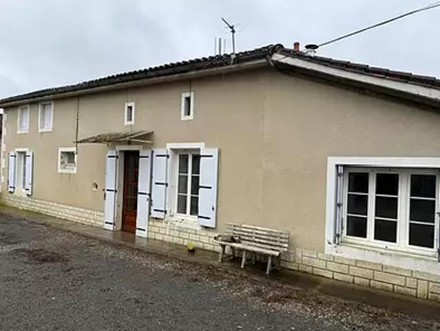 Melle 79500 Achat / Vente maison 5 pièces t5 au dernier étage