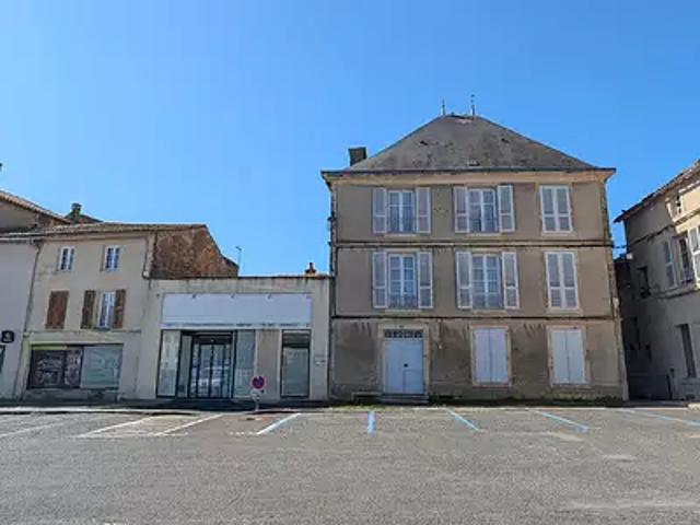 Melle 79500 Achat / Vente maison 9 pièces t9