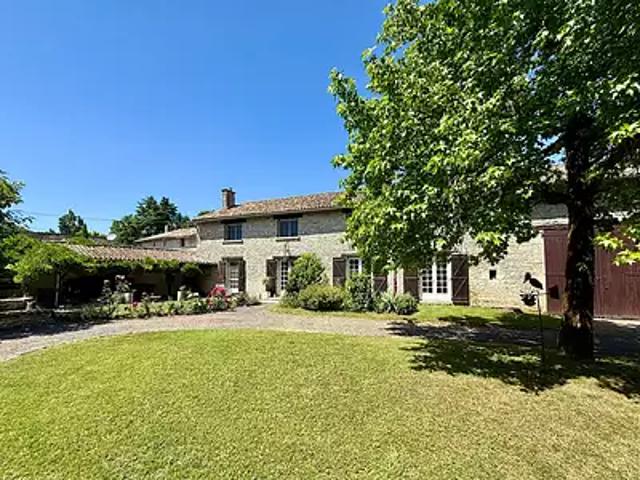 Melleran 79190 Achat / Vente maison 10 pièces t10 au dernier étage