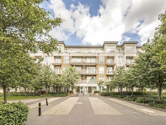 Melliss Avenue, Kew TW9, 2 bed property to rent, £3,200 pcm | PrimeLocation