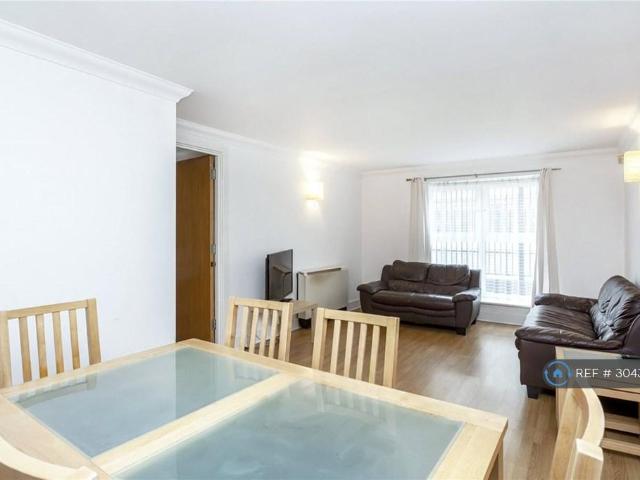 Mellville Place, London, N1 2 bed flat to rent £2,750 pcm £635 pw