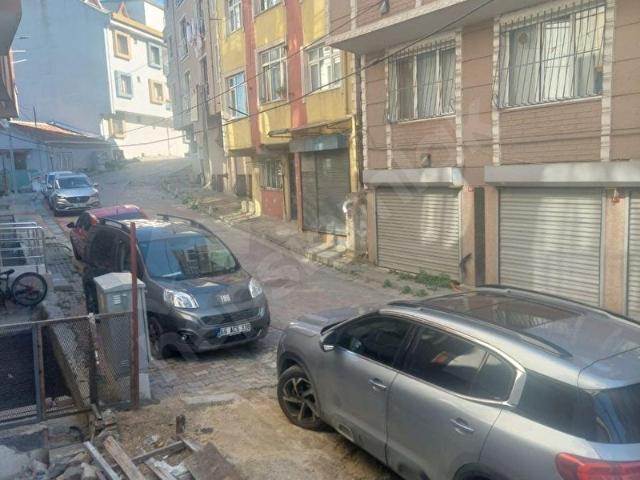 MELODİ EMLAK KAĞITHANE ÇENGİZTOPEL CAD KOT 2 DAİRE 1+1 60M VİDEOSUNU İZLEYİN