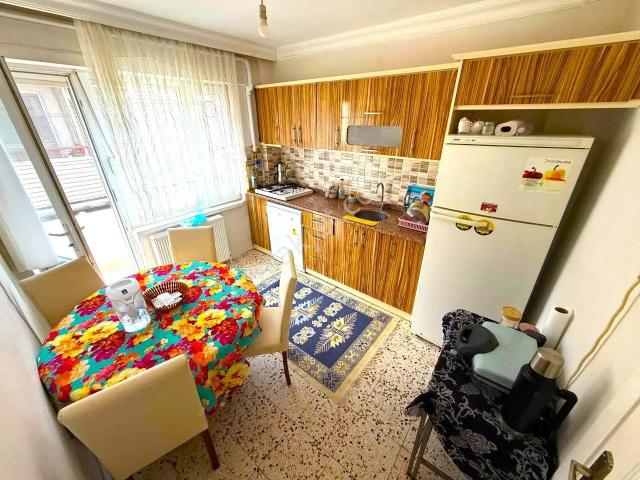 melodi'den Gözde Konumda Pazara denize Yakın Ayrı Mutfaklı Full Eşyalı 2+1 Daire