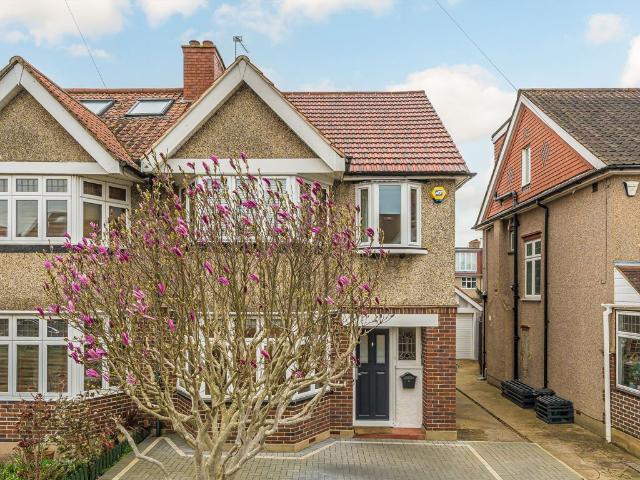Melrose Avenue, Twickenham TW2, 4 bed property to rent, £3,500 pcm | PrimeLocation