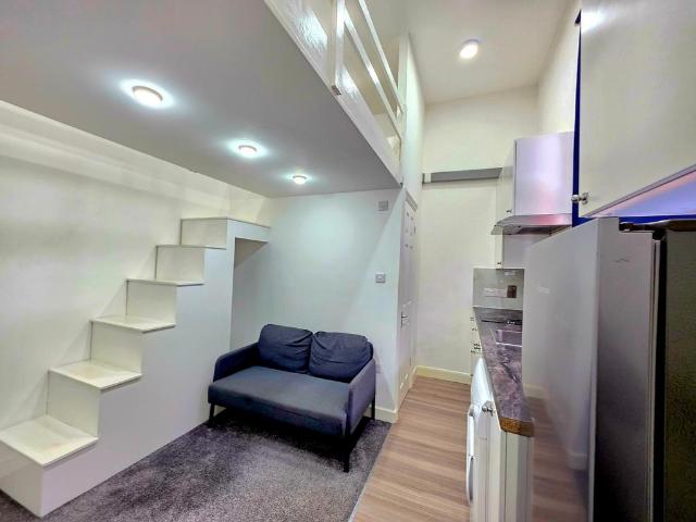 Melrose Avenue, Willesden, NW2 Studio to rent £1,150 pcm £265 pw