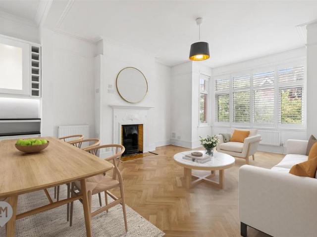 Melrose Avenue, London 4 bed flat to rent £4,250 pcm £981 pw