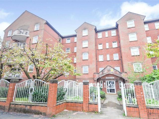 Melrose Apartments, 159 Hathersage. 1 bed flat to rent £850 pcm £196 pw