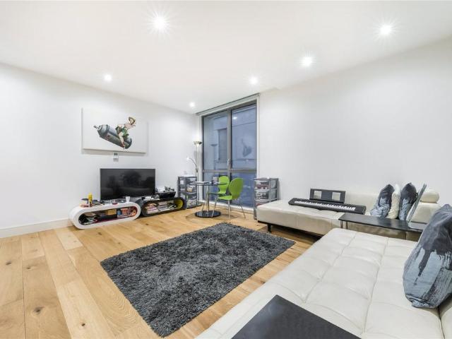 Melrose Apartments, 6 Winchester. 1 bed flat to rent £2,600 pcm £600 pw