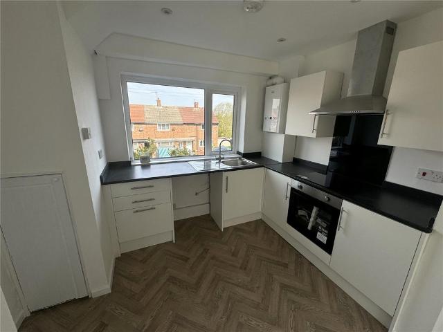 Melrose Crescent, Seaham, Durham, SR7 3 bed terraced house to rent £725 pcm £167 pw