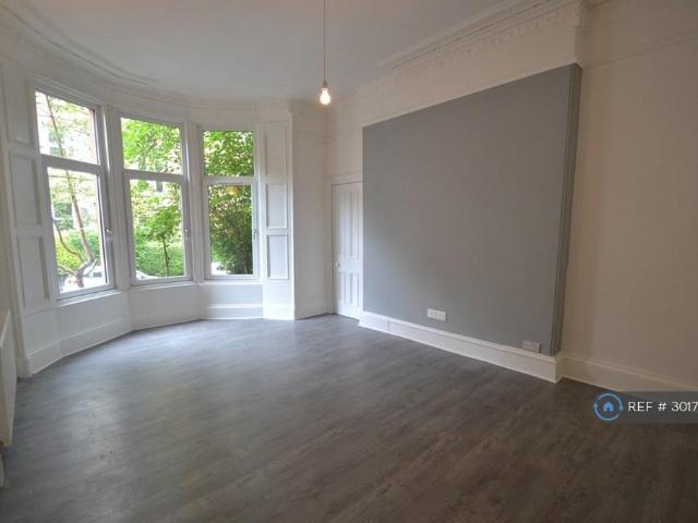 Melrose Gardens, Glasgow, G20 2 bed flat to rent £1,595 pcm £368 pw
