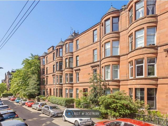Melrose Gardens, Glasgow G20, 2 bed flat to rent, £1,600 pcm | PrimeLocation