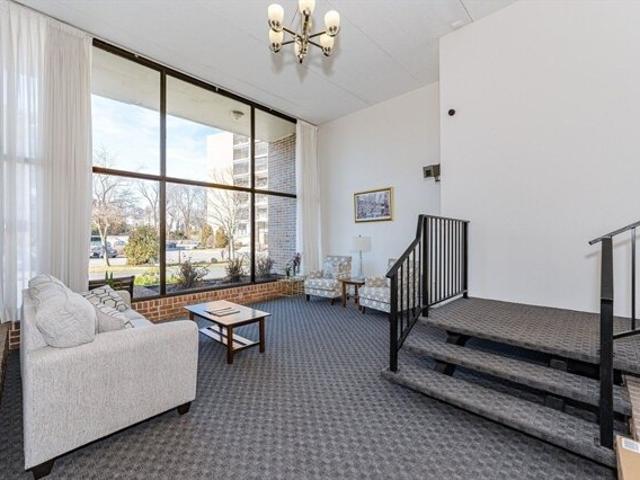 Melrose St Apt B, Melrose, Condo For Sale