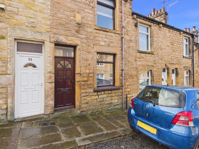Melrose Street, Lancaster. 2 bed terraced house to rent £850 pcm £196 pw