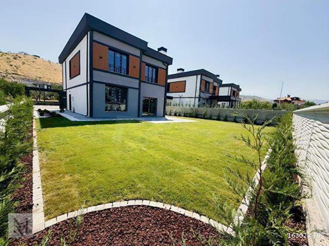 MEPA GROUP EĞRİBUCAK SATILIK PEYZAJLI LÜX 5+1 VİLLA