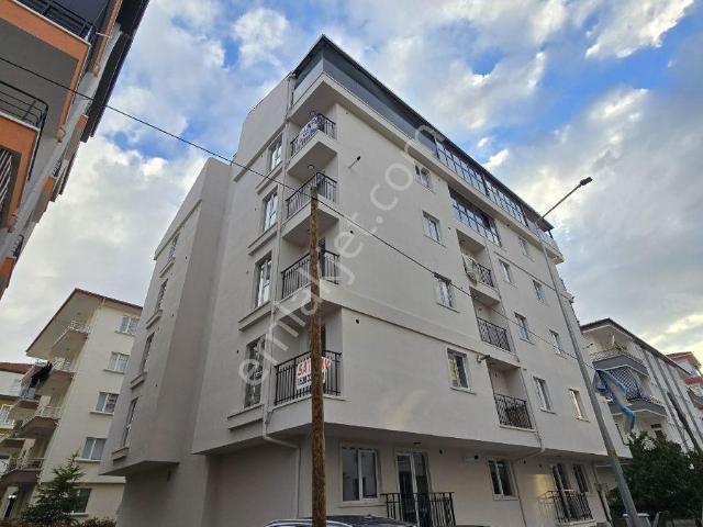 Mert Emlaktan 1+1 Ful Esyalı Balkonlu Abonelık Acık Sıfır