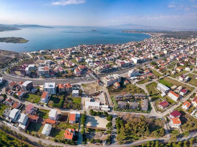 Mert Uçar'dan Satılık Yeni Şakran Havuzlu Site De 2+1 Bahçe Katı