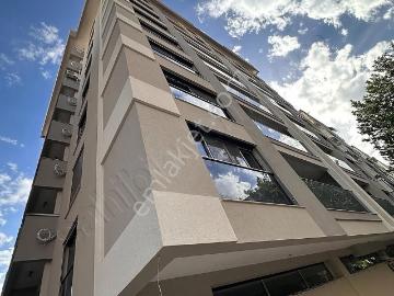 Mert Uçar'dan Satılık Karşıyaka Da Sıfır Köşe Konum 2+1 Daire