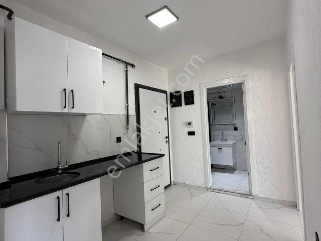 Mert Yavuz'dan | Üniversiteye 5 Dk | Sıfır | 2+0 Kiralık Daire